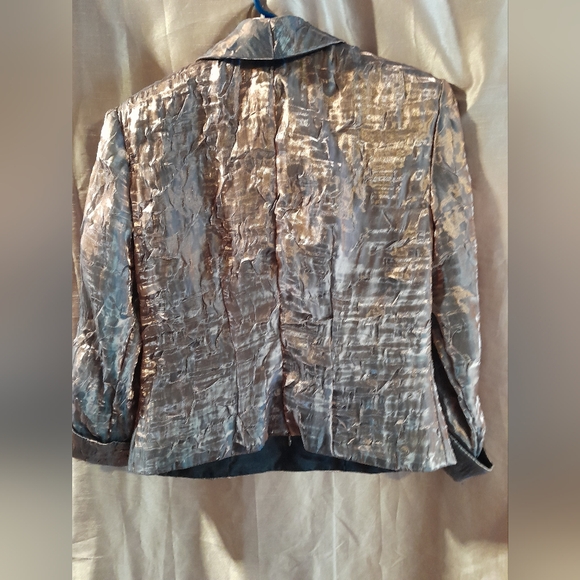 Jr Nights by Carol Lin . Size 8 - Picture 3 of 14